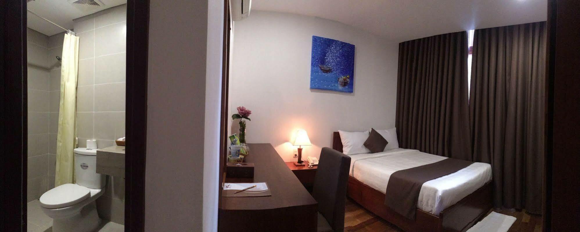 Ocean Flower Hotel Дананг Екстер'єр фото
